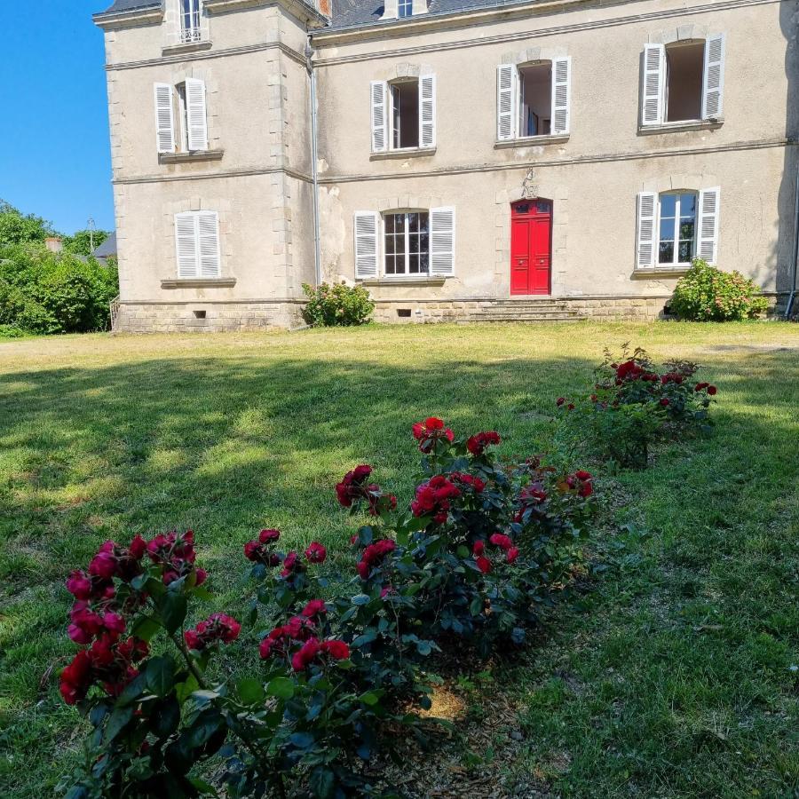 Chambres D'Hotes Chateau De Saint Etienne Du Bois Exteriör bild